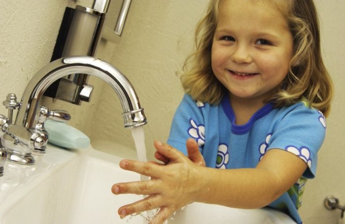 Мытье рук - профилактика паразитов