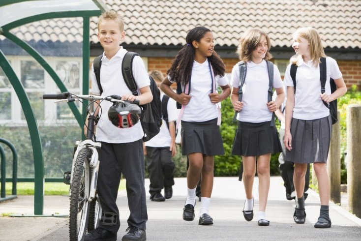 Уравнивает ли школьная форма детей из разных социальных слоев?