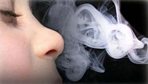Может ли курение взрослых спровоцировать бронхит или пневмонию у ребенка